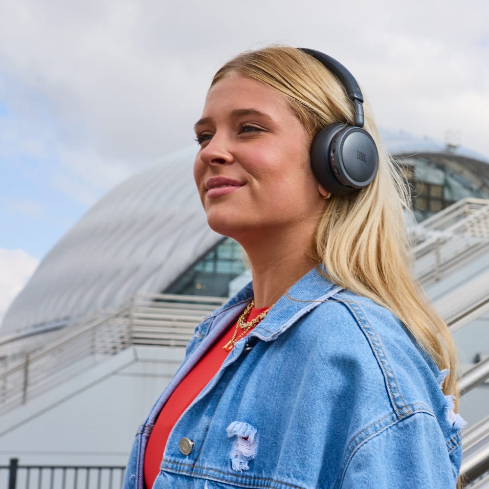 Live 680NC Wireless On Ear Bluetooth Headphones