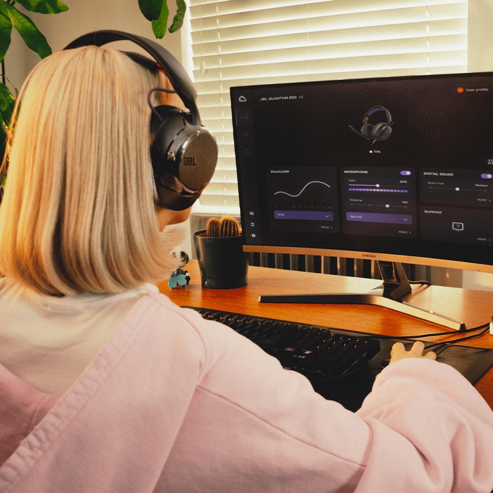 Quantum 250 Over Ear Wired Multiplatform Gaming Headset