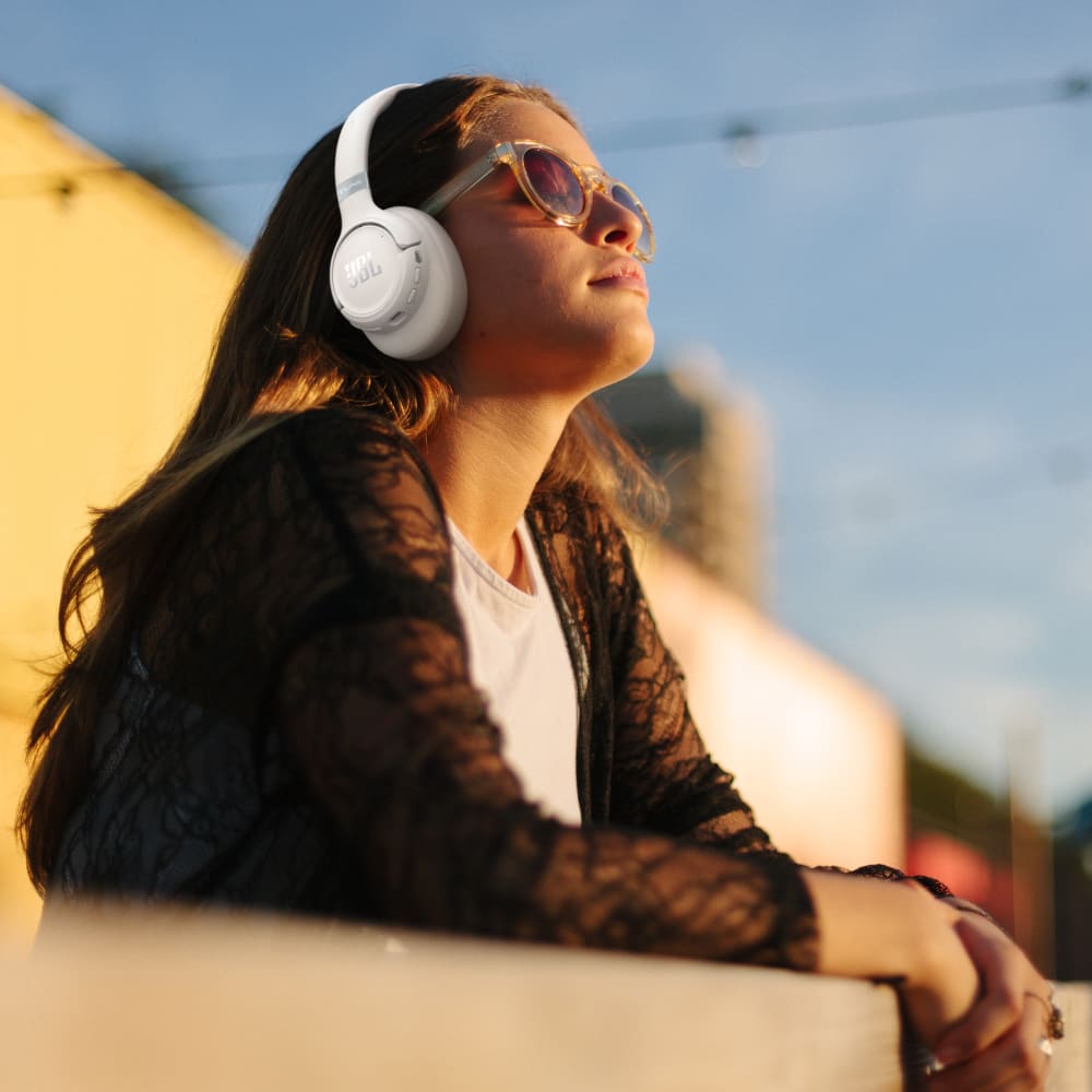 Tune 780BT Wireless Over-Ear Noise Cancelling Headphones